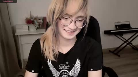 _meow_neko_ online show from 07.25.26