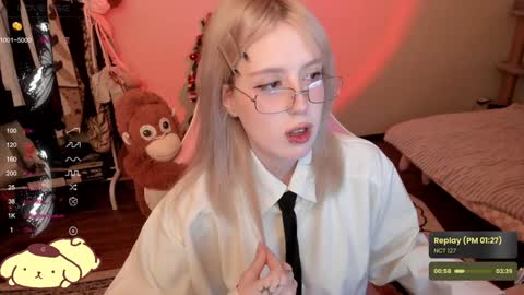 Snapshot of _meowmiko__ chatting on 01.19.25 miko3 online show from 01.19.25