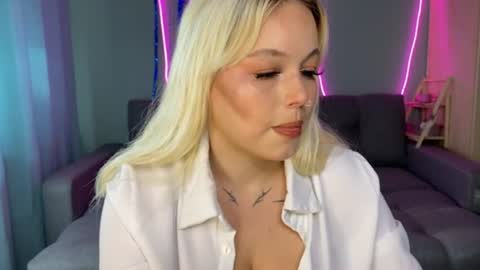 Mia Mason online show from 06.28.26