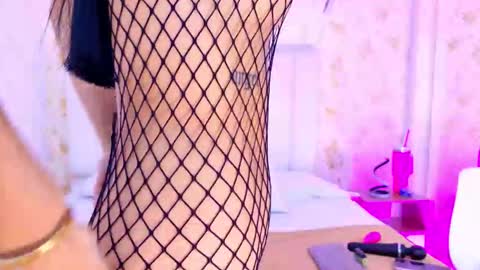 Mia Monroe online show from 11.15.25