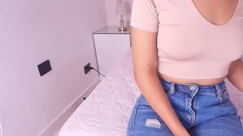 Mia  online show from 07.30.26