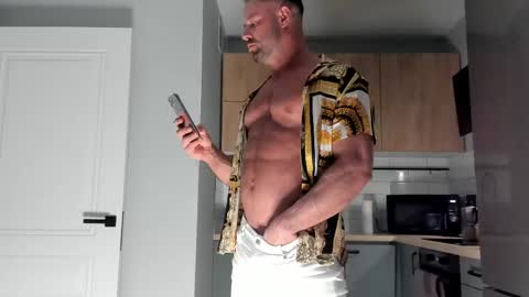 _miles19 online show from 04.29.26