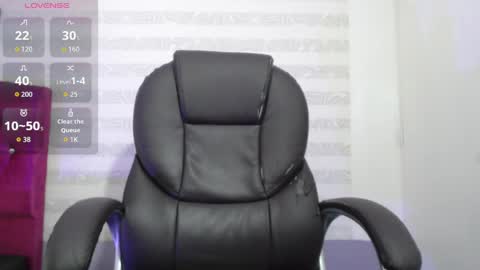 Snapshot of _milu23_ chatting on 05.11.26 _milu23_ online show from 05.11.26