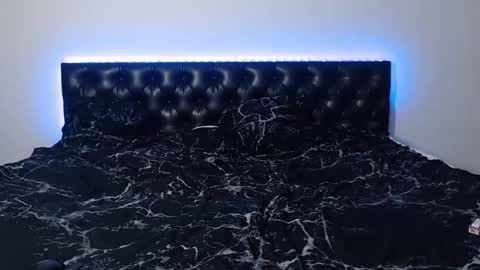 Snapshot of _mimi_mikey_ chatting on 11.05.25 mikey and mia online show from 11.05.25