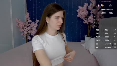 Victoria online show from 02.05.25