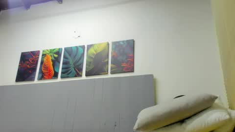 _molly_rosse_ online show from 04.20.26