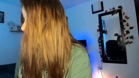 Snapshot of _monserat_ chatting on 12.09.24 liaaa 4u online show from 12.09.24