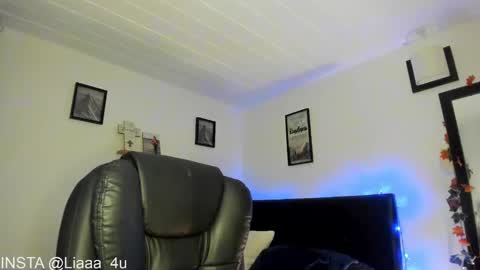 Snapshot of _monserat_ chatting on 12.14.24 liaaa 4u online show from 12.14.24