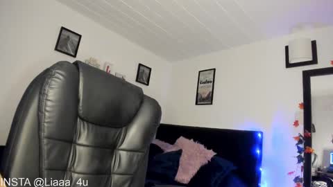 Snapshot of _monserat_ chatting on 02.12.25 liaaa 4u online show from 02.12.25