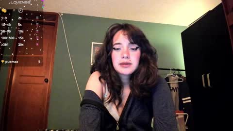 Snapshot of _moon_cake_ chatting on 02.27.25 Next stream 950 pm Colombia time xd online show from 02.27.25