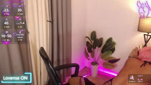 Snapshot of _morganmoore_ chatting on 02.03.25 MORGAN KEEP ON FOLLOWING online show from 02.03.25