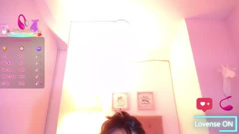 nahomi  online show from 11.04.25