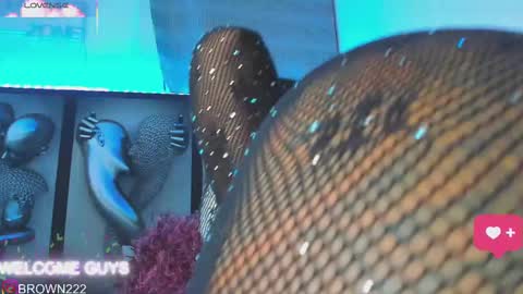 naomi brown online show from 10.01.25