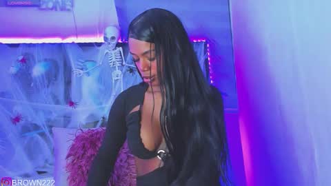 naomi brown online show from 10.08.25