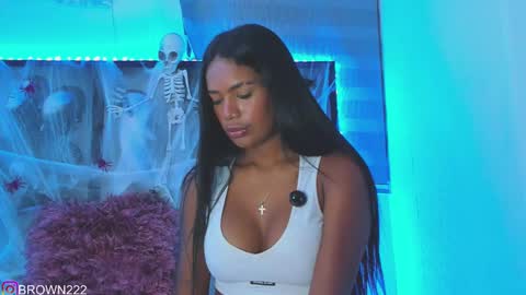 naomi brown online show from 10.13.25