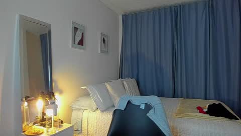 Snapshot of _nathaliesex chatting on 12.14.24 independent model natha online show from 12.14.24