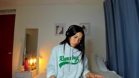 Snapshot of _nathaliesex chatting on 02.21.25 independent model natha online show from 02.21.25