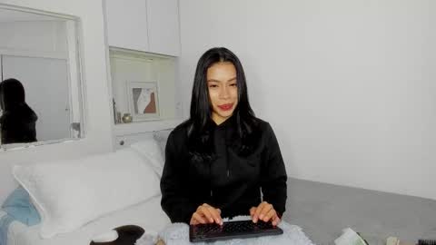 Snapshot of _nathaliesex chatting on 10.15.25 independent model natha online show from 10.15.25