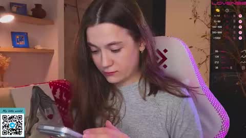 Mia with a big heart  online show from 12.20.25