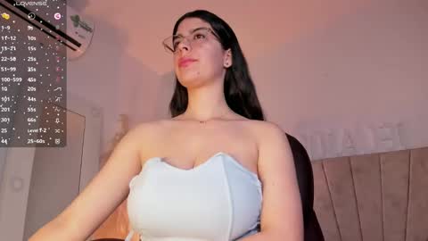 Niah  You can call me Ni or cutie haha online show from 01.19.25