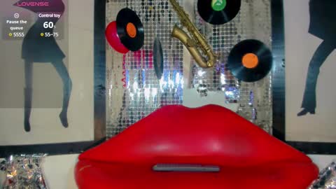 Snapshot of _nickyminach chatting on 02.17.25 Nicky Please help me with your thumbs up its importan online show from 02.17.25