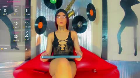 Snapshot of _nickyminach chatting on 02.26.25 Nicky Please help me with your thumbs up its importan online show from 02.26.25