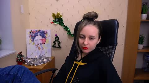 Snapshot of _nicole_new chatting on 01.04.25 Nica online show from 01.04.25