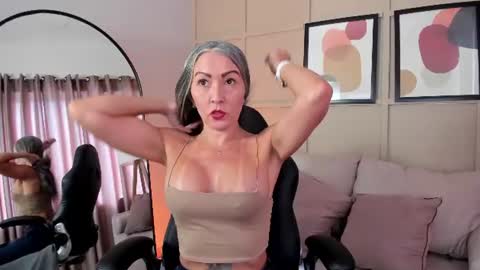 _nicoletteshea_ online show from 06.14.26