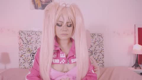 Snapshot of _niiky chatting on 01.10.25 niiky online show from 01.10.25