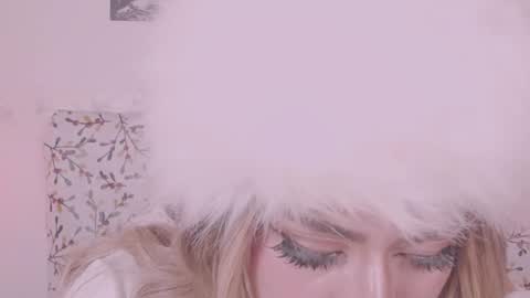 Snapshot of _niiky chatting on 02.18.25 niiky online show from 02.18.25