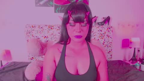 Snapshot of _niiky chatting on 02.22.25 niiky online show from 02.22.25