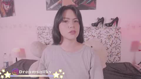 Snapshot of _niiky chatting on 02.26.25 niiky online show from 02.26.25