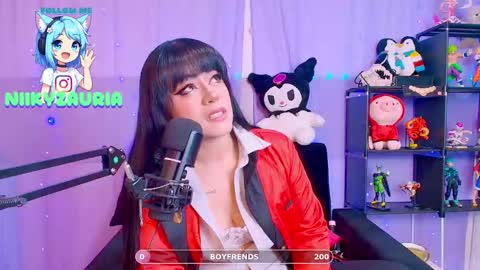 Snapshot of _niiky chatting on 11.05.25 niiky online show from 11.05.25