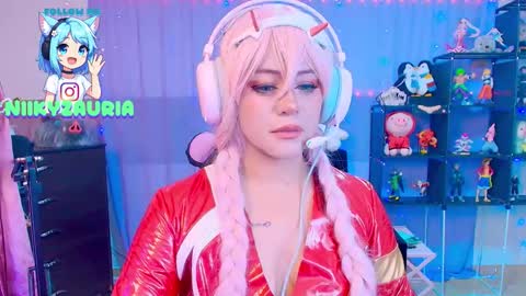 Snapshot of _niiky chatting on 11.10.25 niiky online show from 11.10.25
