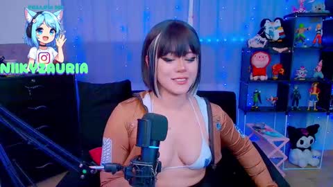 Snapshot of _niiky chatting on 11.18.25 niiky online show from 11.18.25