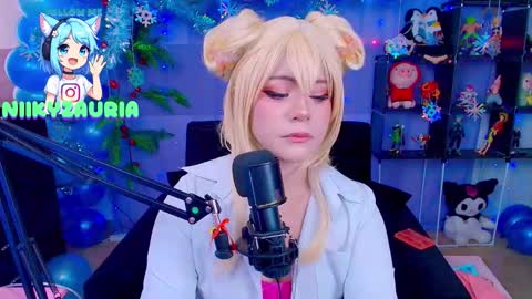 Snapshot of _niiky chatting on 12.04.25 niiky online show from 12.04.25