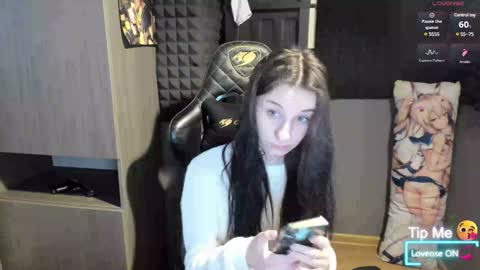 Snapshot of _nika_kik chatting on 01.25.25 Nika online show from 01.25.25