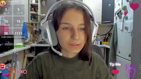 Snapshot of _nika_kik chatting on 09.25.25 Nika online show from 09.25.25