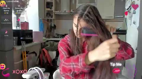 Snapshot of _nika_kik chatting on 10.03.25 Nika online show from 10.03.25