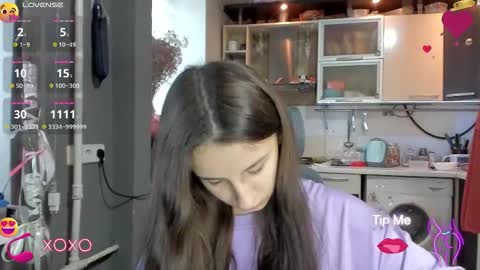 Snapshot of _nika_kik chatting on 10.12.25 Nika online show from 10.12.25