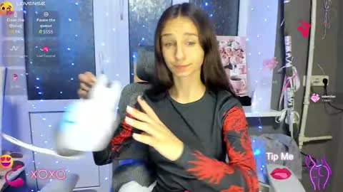 Snapshot of _nika_kik chatting on 10.20.25 Nika online show from 10.20.25