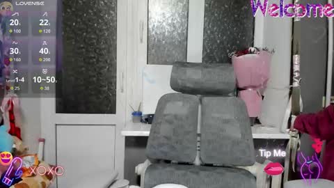 Snapshot of _nika_kik chatting on 11.23.25 Nika online show from 11.23.25