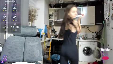 Snapshot of _nika_kik chatting on 11.29.25 Nika online show from 11.29.25