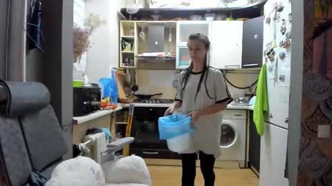 Snapshot of _nika_kik chatting on 12.15.25 Nika online show from 12.15.25