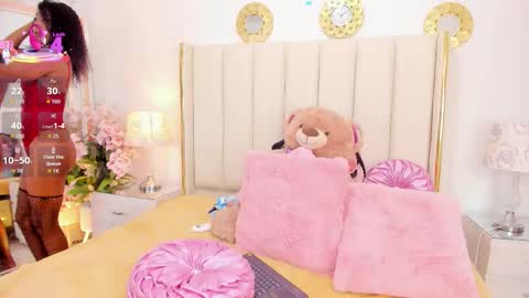  ninafox online show from 03.14.26