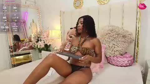  ninafox online show from 06.15.26