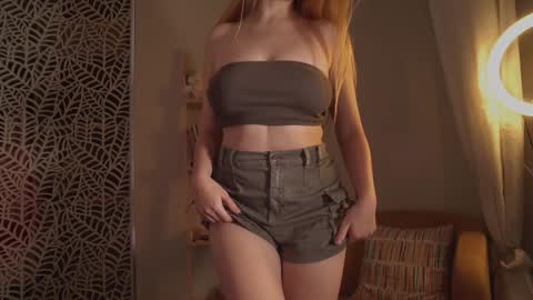 Snapshot of _o0o__ chatting on 10.30.25 Adalin online show from 10.30.25