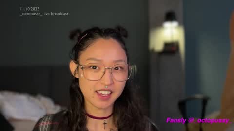 Mikayla online show from 10.11.25