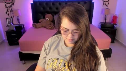 Olivia jones online show from 06.04.26