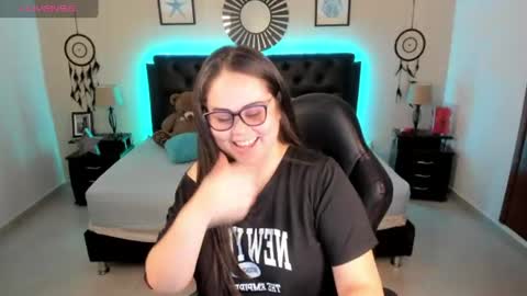 Olivia jones online show from 07.06.26